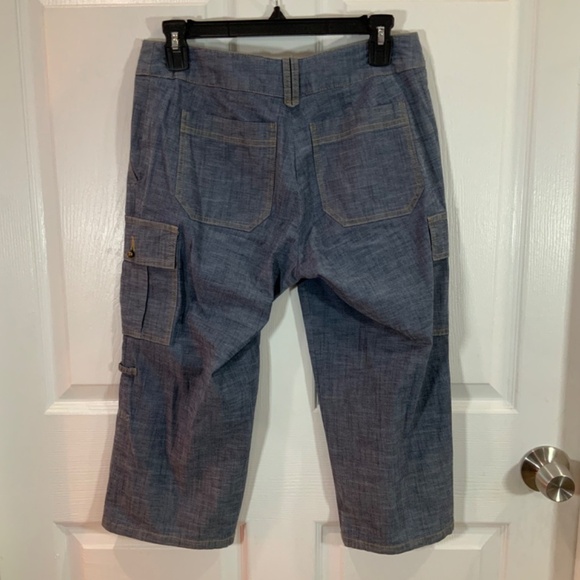 Trina Turk Blue Denim Cargo Capri Short Pants Size 8 - Picture 4 of 9